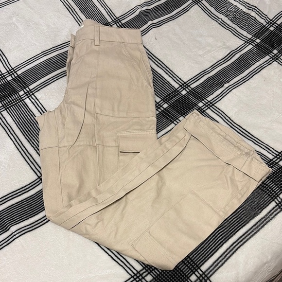H&M Pants - H&M Women’s Cargo Pants